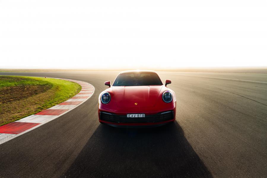  Porsche 911 Carrera S (992) 2019 года  (AU) (фото 19 из 40)
